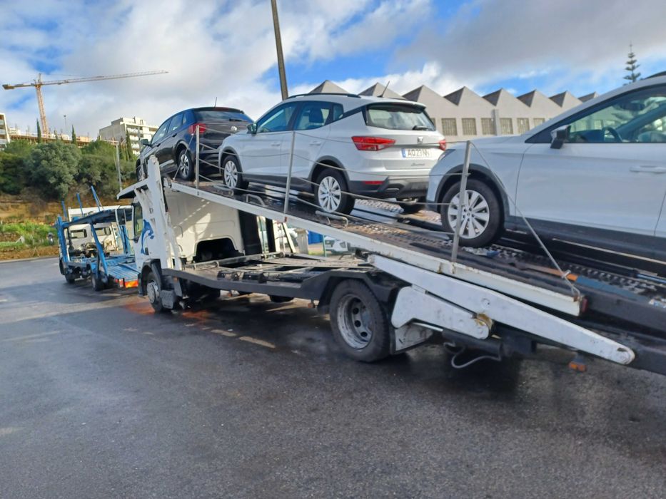 Camião Porta Automóveis