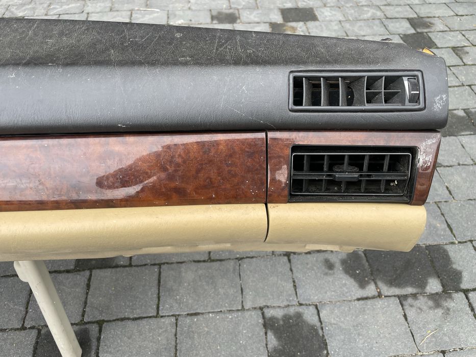 Deska rozdzielcza Mercedes W126