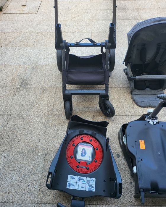 Bebé Babycoque ovo/alcofa- base isofix- carrinho passeio Jané Muum