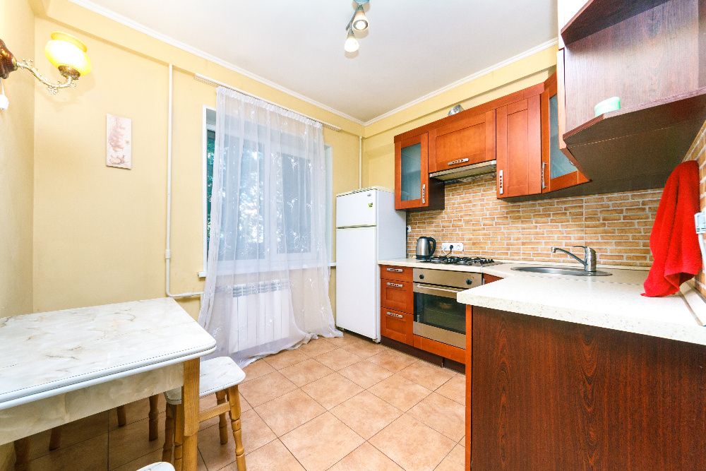 1к. почасово,метро Левобережная 7 минут ходьбы