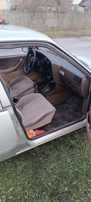 Продам Опель аскону ціляком на запчастини.