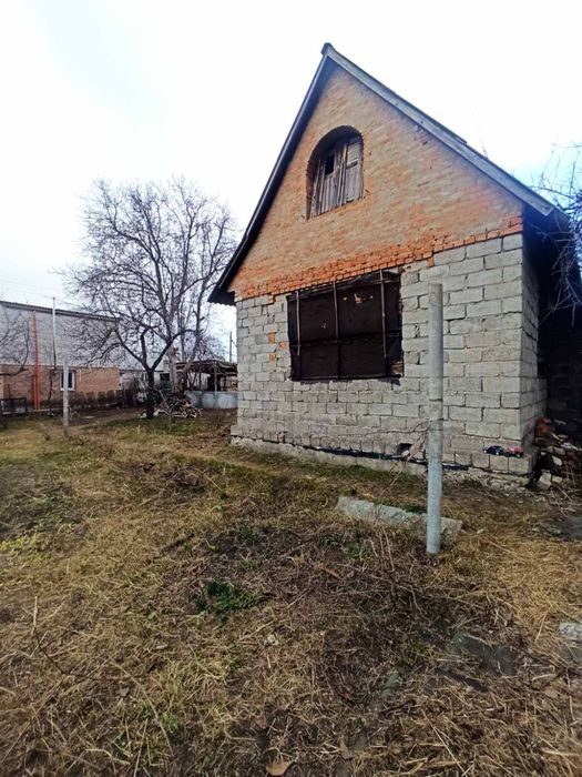 Продаж дачного будинка із земельною ділянкою в СТ « Енергетик»