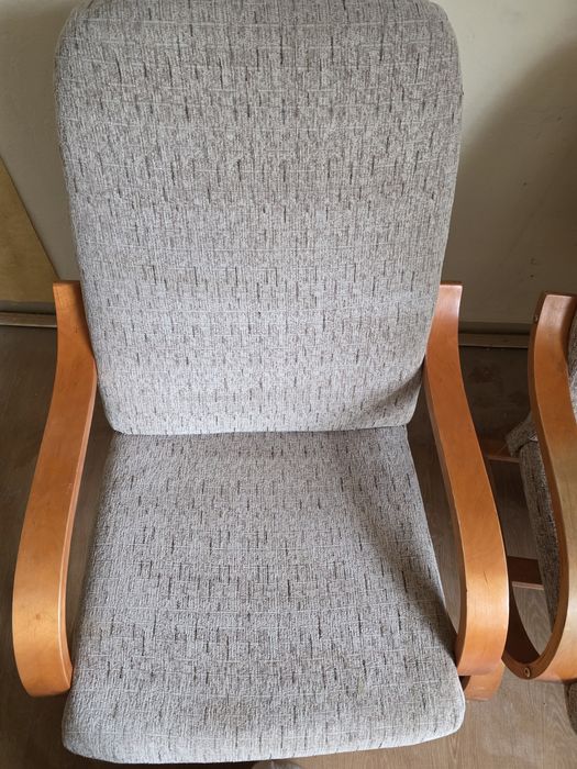 2 fotele bujane typu Poang