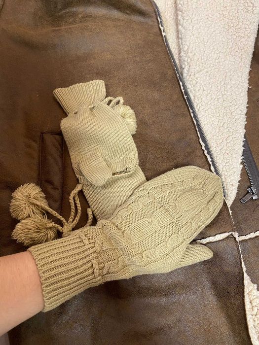 Beżowe ciepłe rękawiczki damskie camel mitenki warkocze