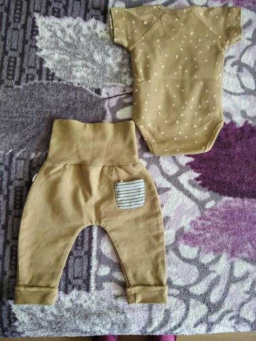 Бодик и штанишки для новорожденному размер 50/56.