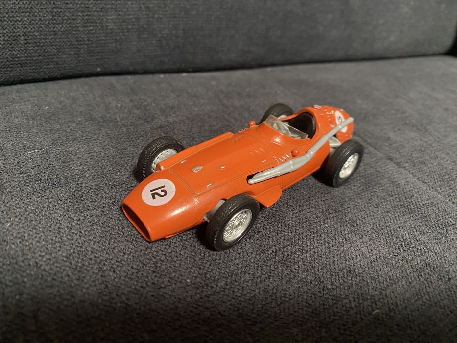 Колекційна модель Matchbox 1957 Maserati 250F (Signature), Британія