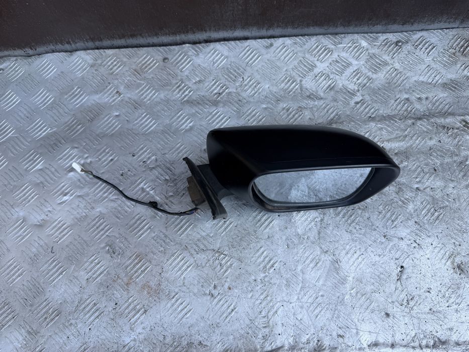 Зеркало правое Мазда сх7 mazda cx7 год 08