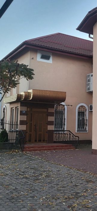 Оренда частини торгового комплесу «Асторія»