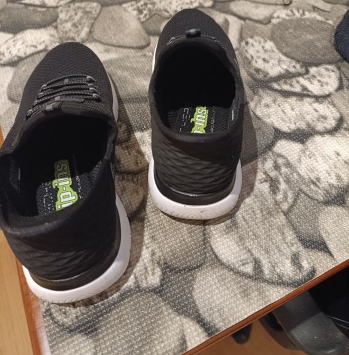 Vendo sapatilhas Skechers originais