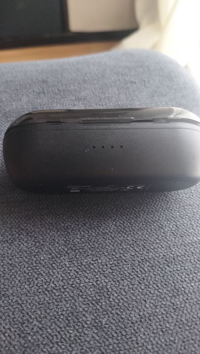 Auriculares pretos