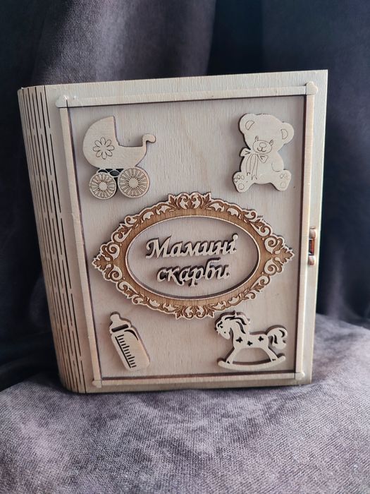 Скарбничка дерев'яна нова