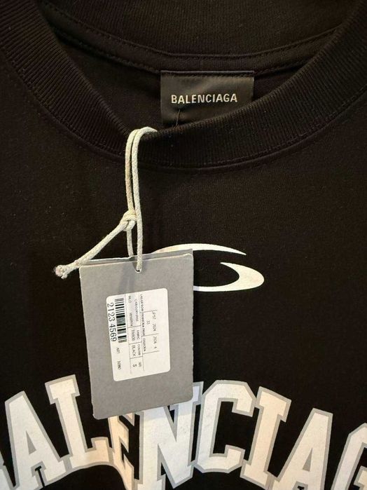 Стильна Футболка оверсайз  Balenciaga  унісекс