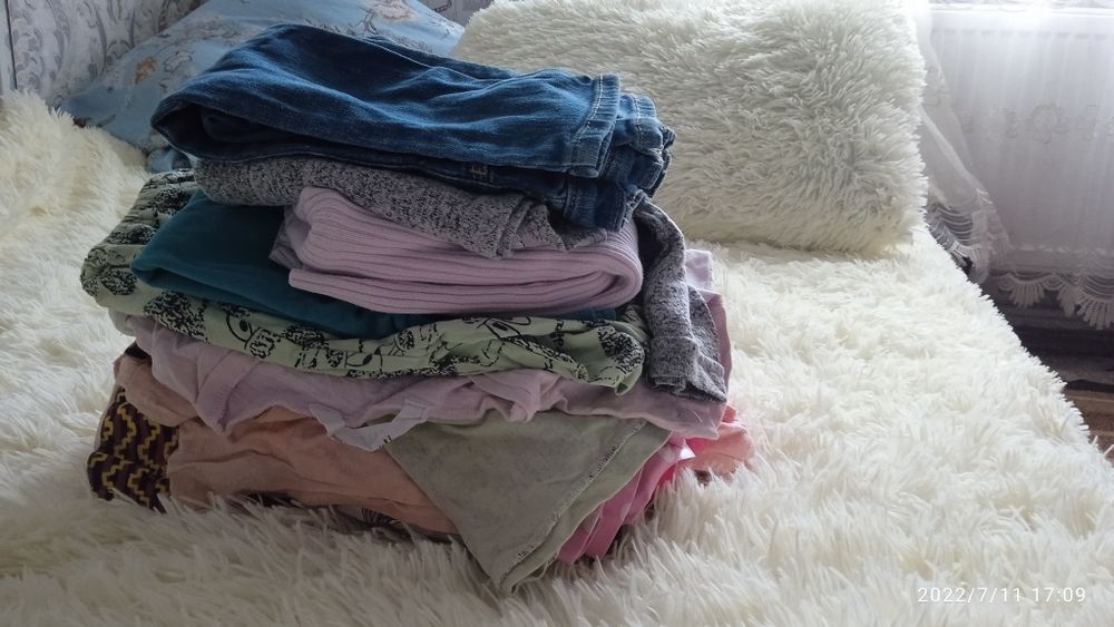 Продам пакет речей