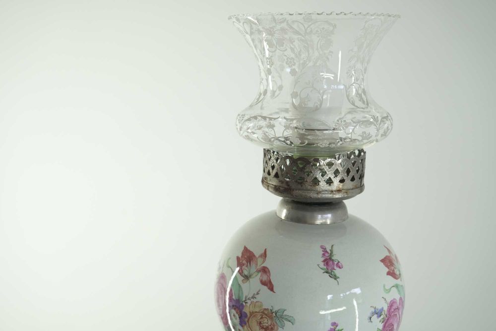 Candeeiro Antigo a Petróleo (Porcelana)