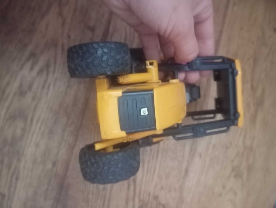 Traktor JCB zabawka dla dzieci