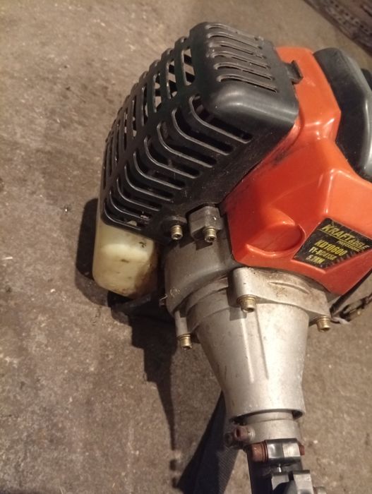 Kosa spalinowa Kraft Dele fy-bc415a