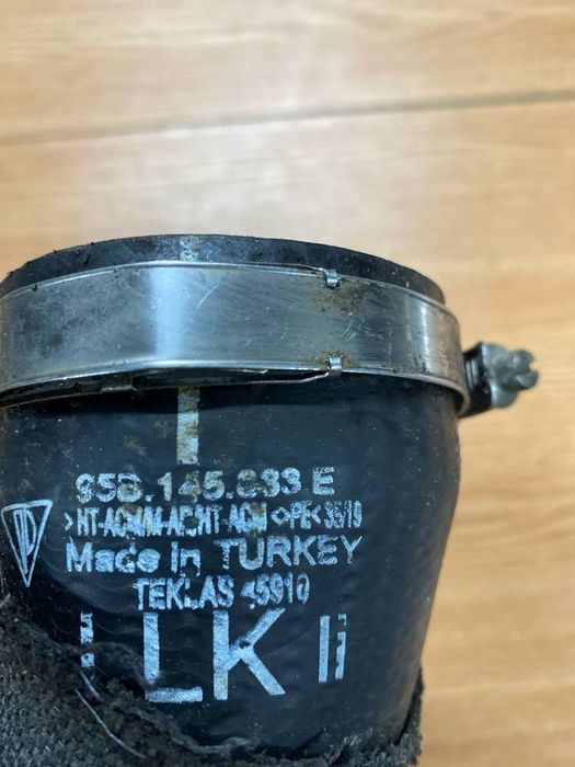 Porsche macan патрубок інтеркулера 95b145834d,95b145833e