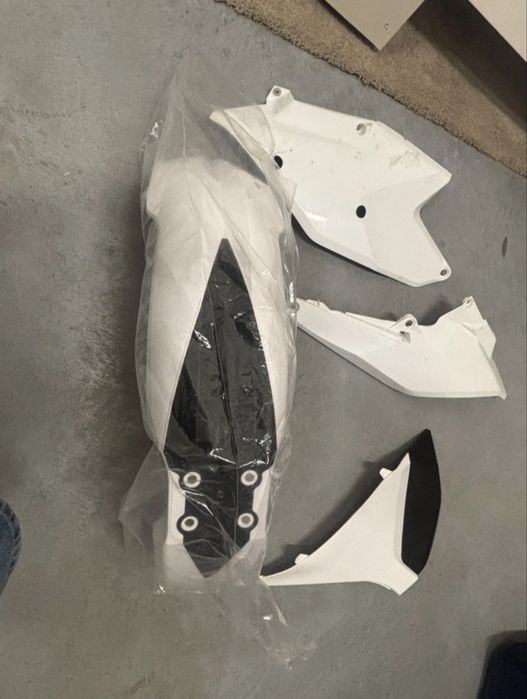 Kit plasticos moto