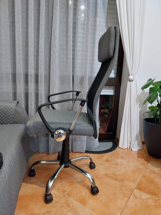 Cadeira de escritório em Ótimo Estado
