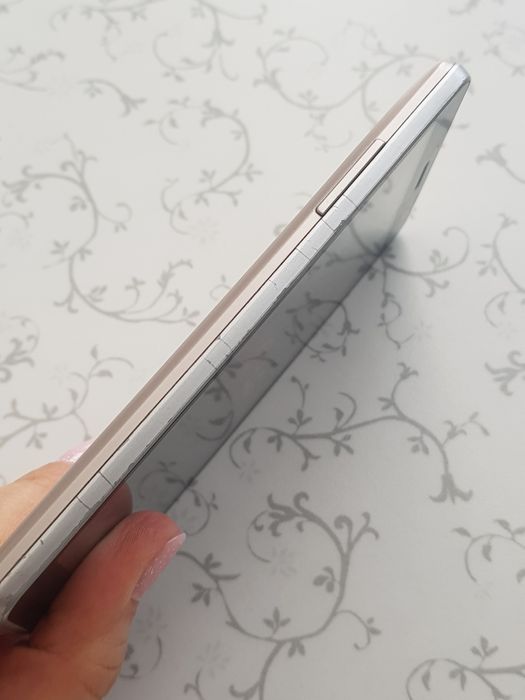 Телефон працюючий LG-X155