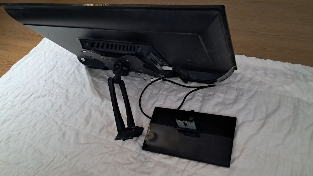 LCD  Selectine e suporte parede