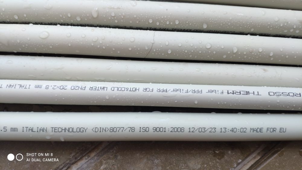 Продам пластиковые трубы