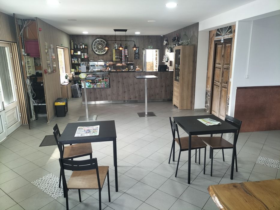 Café equipado para arrendamento