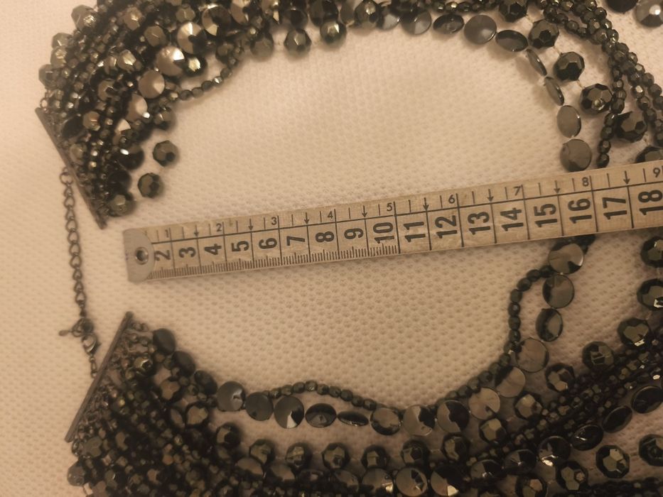 Colar vintage, cor cinzento chumbo