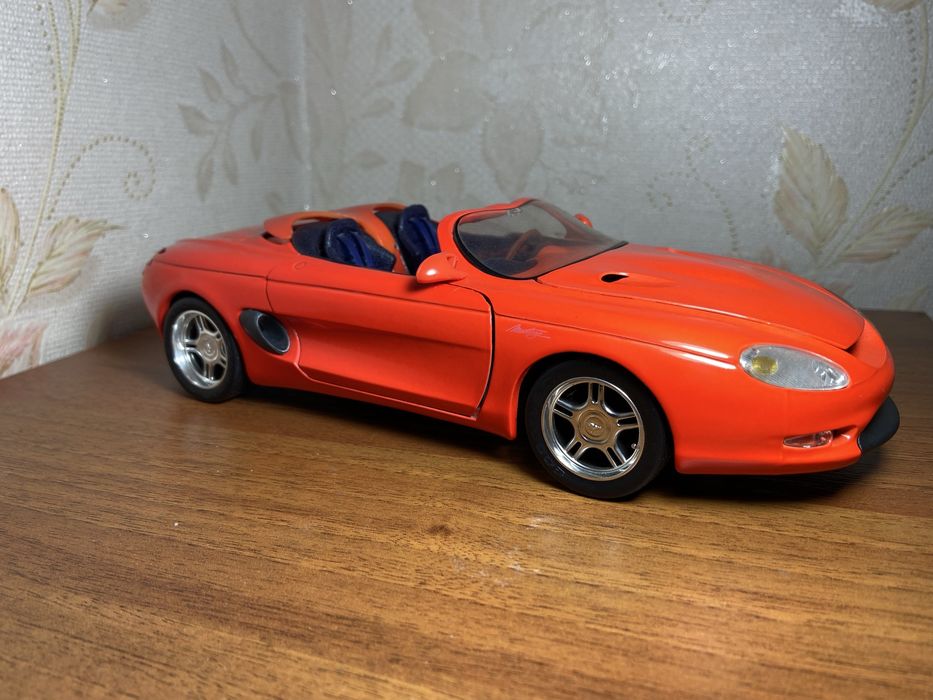 Ford Mustang Mach III Red 1/18 Maisto