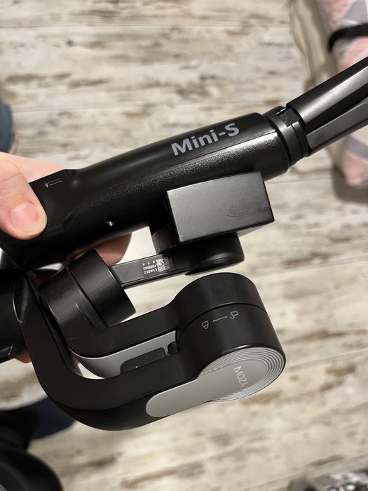Стабілізатор камери телефона moza mini s