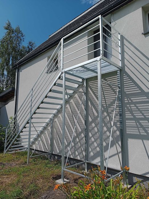 Schody do domu na taras metalowe krata wema zewnętrzne wewnętrzne ocyn