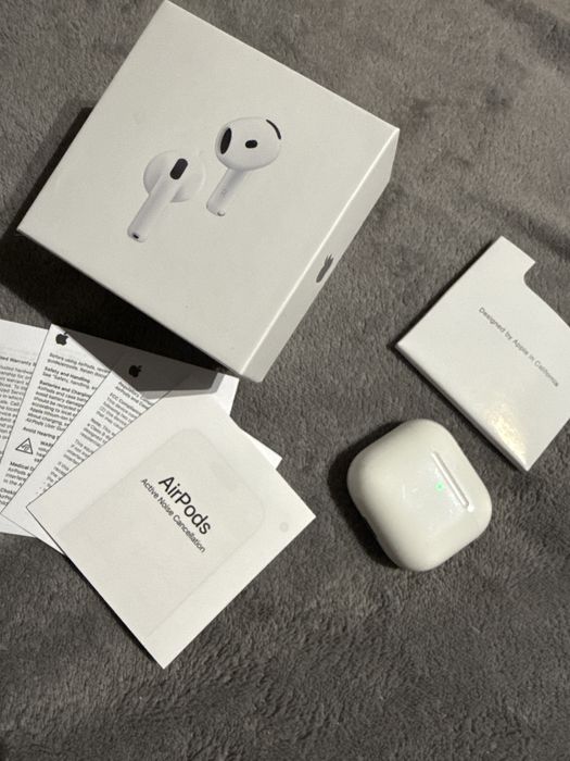 Słuchawki Apple Airpods 4