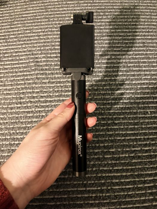 Selfie stick z funkcją power bank!