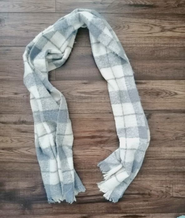 Mięsisty szal - Reserved - NOWY