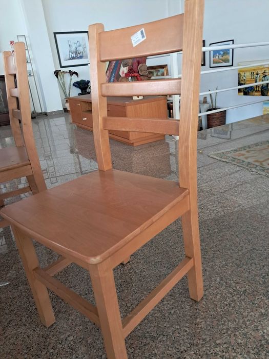 Mesa redonda 1.5m de diametro em faia+8 cadeiras