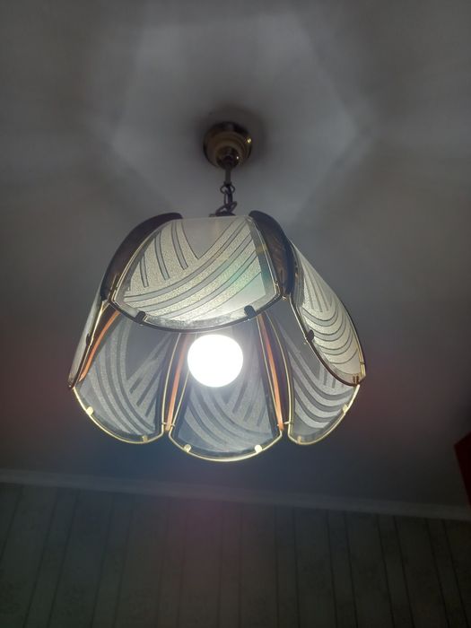 Люстра в гарному стані