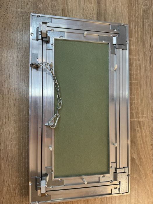 Drzwiczki rewizyjne maskownica aluminiowa z płytą karton-gips 400x200
