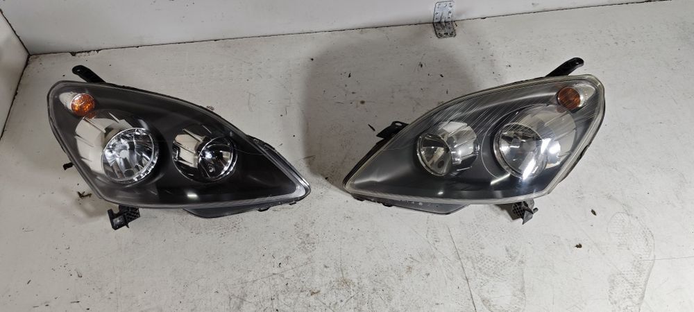 Opel Zafira B Halogen Komplet Lamp Przednich Lampy Przód cena za komplet