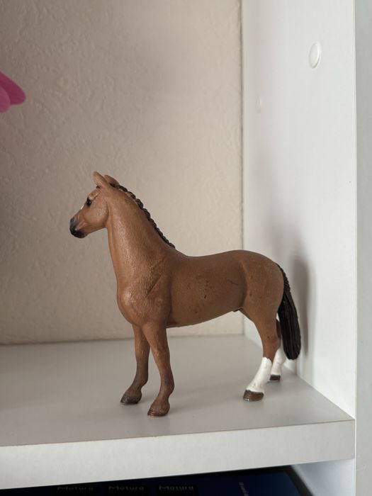 Figurka koń Schleich wałach hanowerski