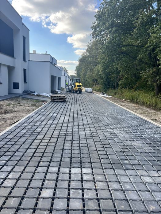 Nawierzchnie z kostki brukowej