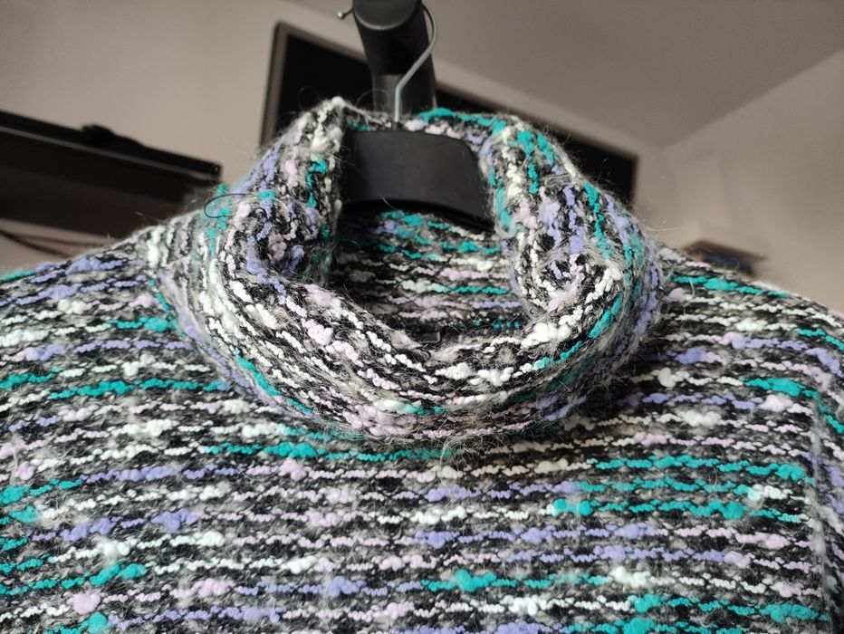 Efektowna suknia z golfem boucle rozm. 38/40 oversize!