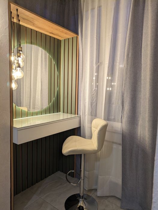 Бʼюті столик (стіл для бровиста)САМОВИВІЗ З ФРАНКІВСЬКА