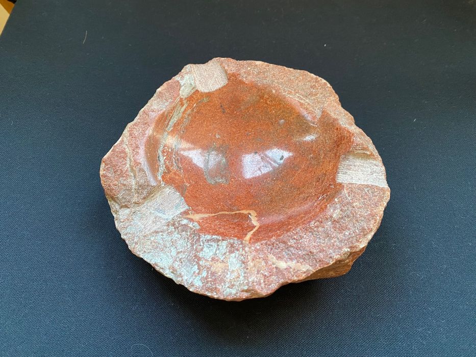 Cinzeiro em pedra mármore