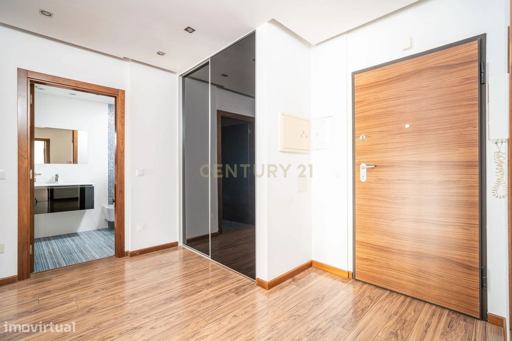 Arrendamento | Apartamento T1 c/lugar aparcamento e piscina na Quinta