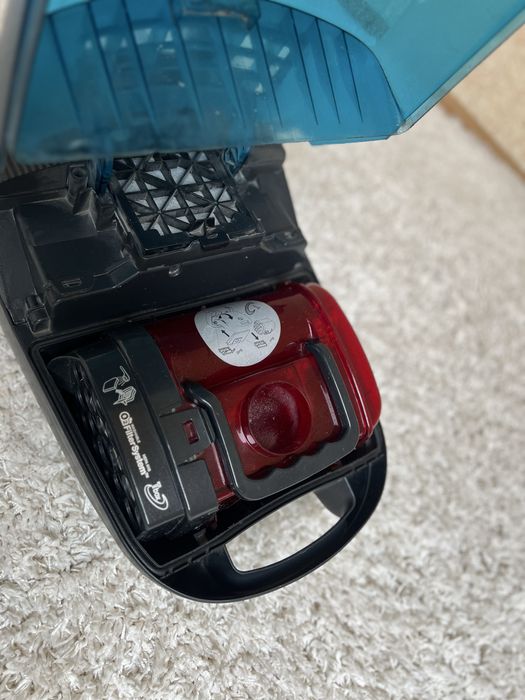 Пилосос AEG 1800 Watt