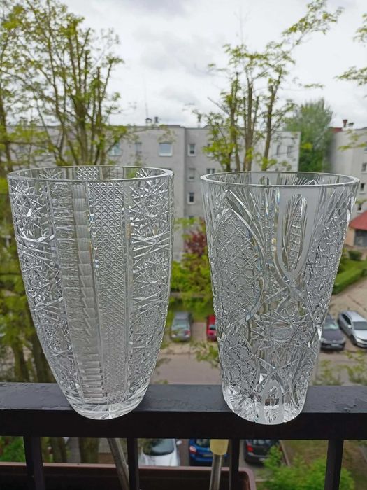 stare krysztalowe wazony