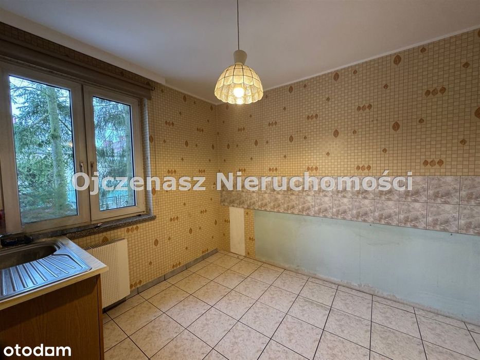 Modernistyczna willa z duzym potencjałem