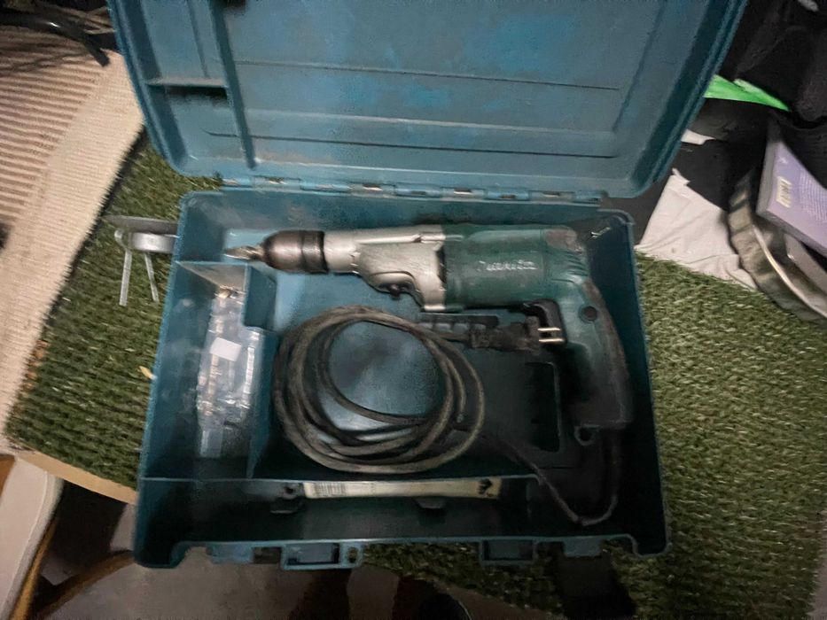 Furadeira de Impacto Makita HP2051 – Potência e Durabilidade!