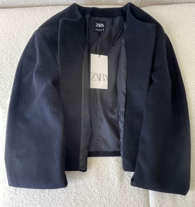 Стильний бомбер Zara