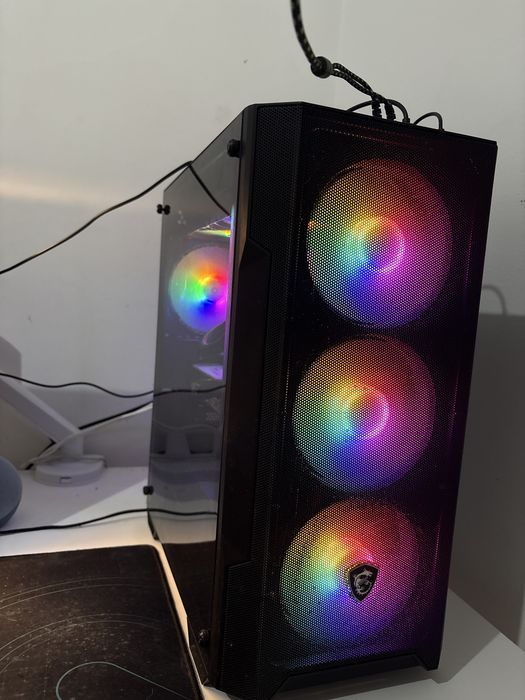 PC Gamer – RTX 4060, Ryzen 7 5700X3D, 32GB RAM, SSD 500GB